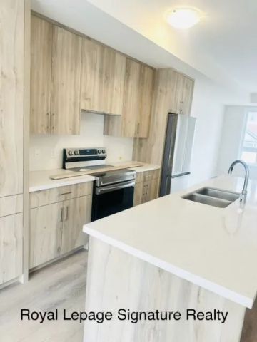 Condo Townhouse For Lease | W9244379 - Photo 5