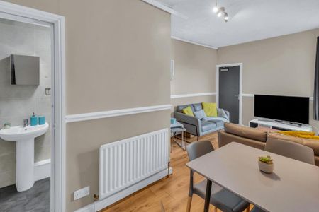 4 bedroom house to rent - Photo 3