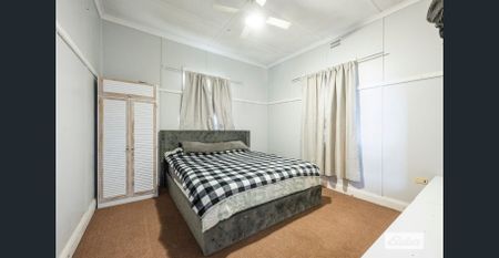 Central, Double Storey Family Home - Photo 5