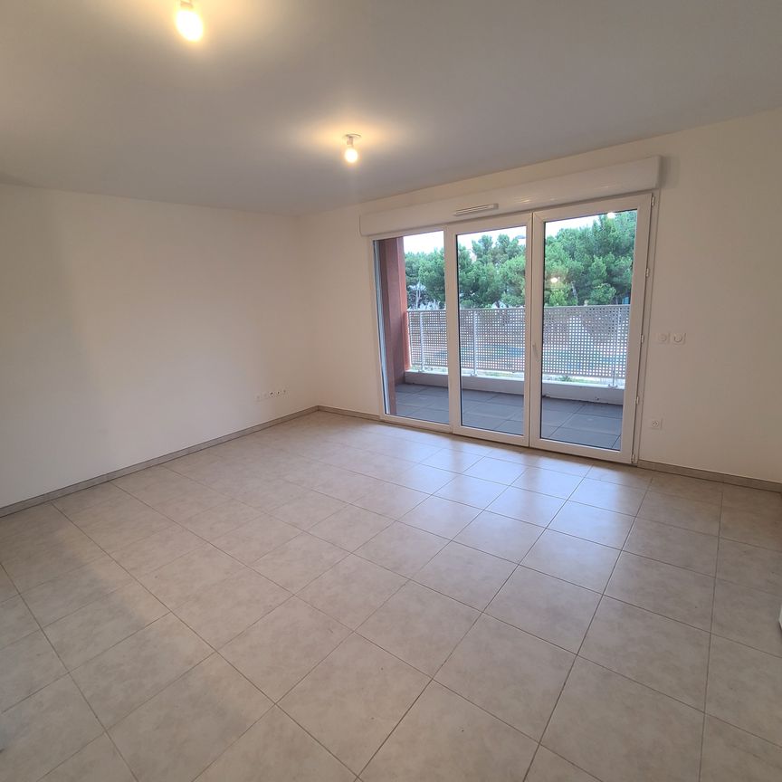 Location Appartement 3 pièces 67m² MARSEILLE 9ème - Photo 1