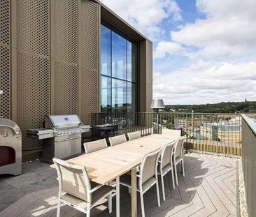 Vantage Point, Junction Road, Archway, N19 - Photo 4