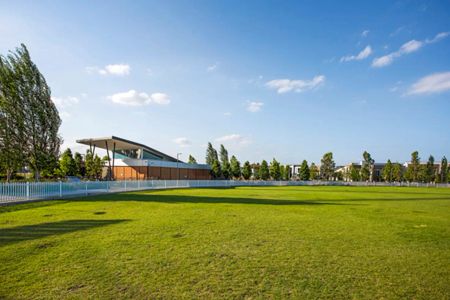 “Contemporary living in Thornton Estate” - Photo 4