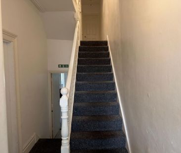 1 bedroom in a house share to rent - Photo 5