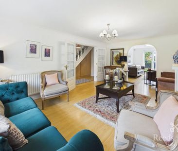 5 bedroom detached house to rent - Photo 2