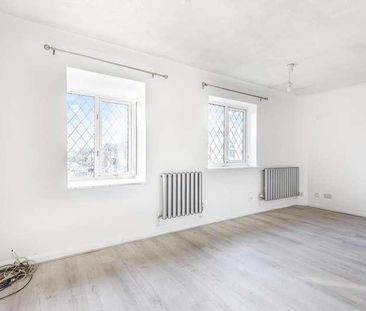 Slough, Berkshire, SL1 - Photo 6