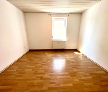 3-Zimmer Wohnung mit gratis Einbauküche und Balkon - Foto 2