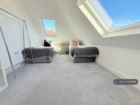 2 bedroom flat to rent - Photo 5