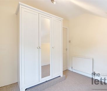 The Ridgeway, Enfield, Middlesex, EN2 8NX - Photo 2