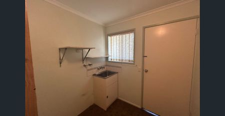 THIS NEAT AND TIDY 4 BEDROOM HOME WITH SOLAR IS AVIALABLE FOR RENT NOW! - Photo 4