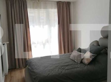 Apartament cu 2 camere, 50 mp, mobilat modern, zona Platinia - Photo 4