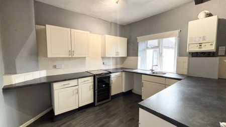 3 bedroom maisonette to rent - Photo 5