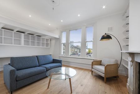 2 bedroom flat to rent - Photo 2