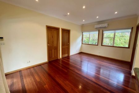 Well Presented Three Bedroom Home In Convenient Location! - Photo 3