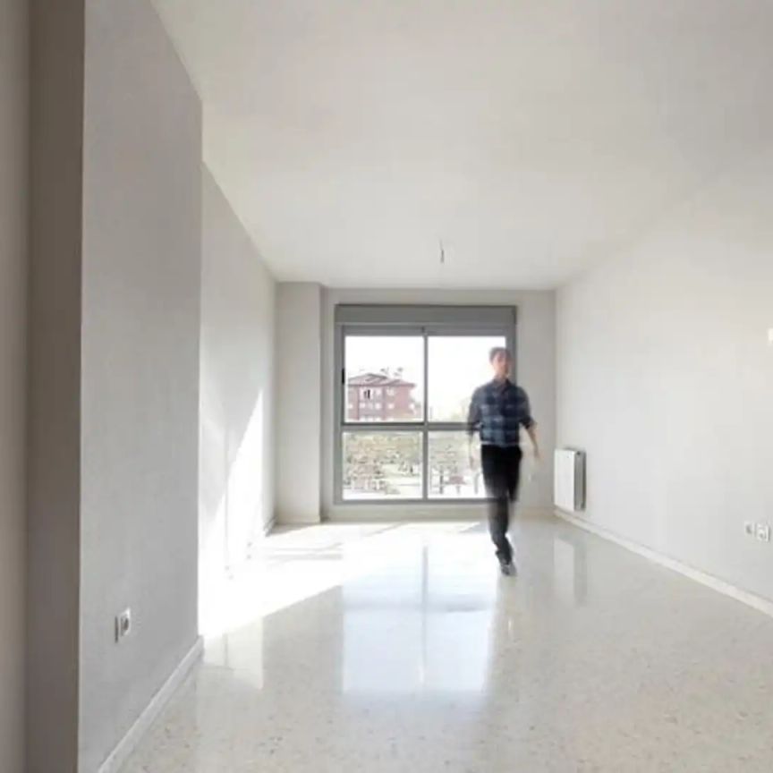 Piso de alquiler en Calle Isla de la Gomera, 4, Avda. Federico Garcia Lorca - Nueva Estación Autobuses - Foto 1