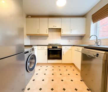 3 bedroom terraced house to rent - Photo 5