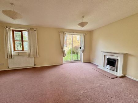 3 bedroom detached house to rent - Photo 2