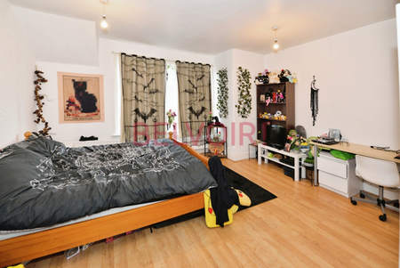 5 bedroom semi-detached house to rent - Photo 4