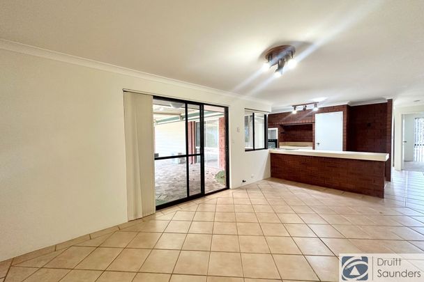 Large Family Home - Photo 1