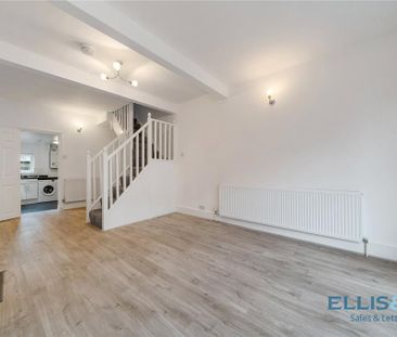 2 bedroom end of terrace house to rent - Photo 3