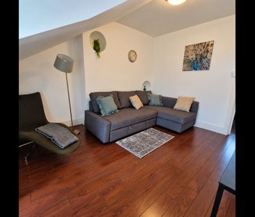 1 Bed Flat, Upper Clapton Road, E5 - Photo 1
