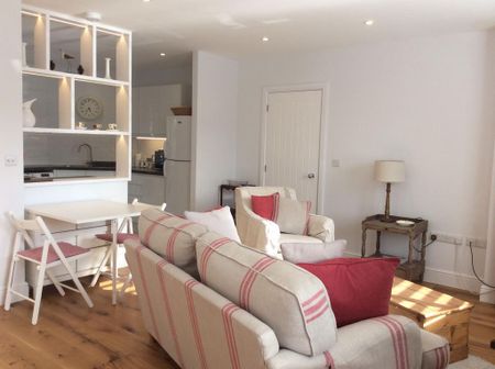 1 bedroom semi-detached house to rent - Photo 2