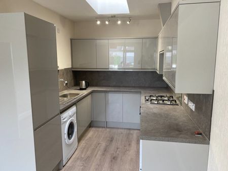 2 Bed Terraced House, Bridge End, EH16 - Photo 2