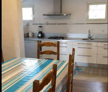 Location Appartement 3 pièces 86m² ARLES 13200 - Photo 5