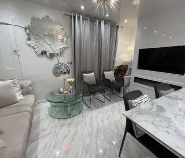 1 Bed Flat, Robert Sutton House, E1 - Photo 2