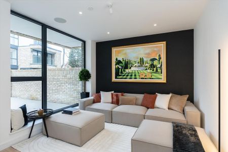 4 bedroom semi-detached house to rent - Photo 5