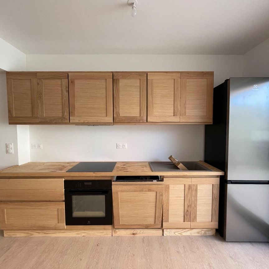 Location Appartement 3 pièces 63m² ST MAXIMIN LA STE BAUME 83470 - Photo 1
