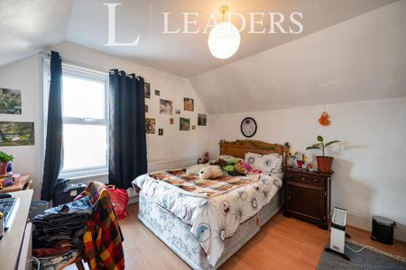 4 bedroom house to rent - Photo 2