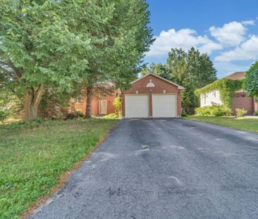 For Lease - 24 Acorn Crescent, Wasaga Beach, Ontario - Photo 1