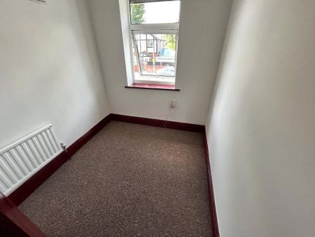 6 bedroom end of terrace house to rent - Photo 3