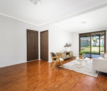 LOCATION, LOCATION, LOCATION! - Photo 1