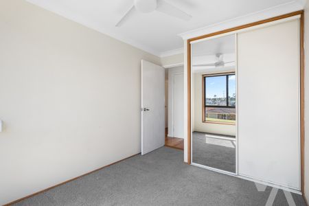 24 Haddington Drive, Cardiff South NSW 2285 - House For Rent | Domain - Photo 2