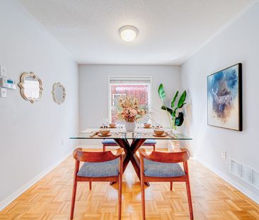 For Lease - 370 Flagstone Way, Newmarket, Ontario - Photo 2