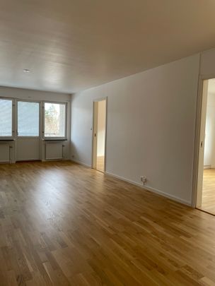 Kraftkärrsvägen 3 - Foto 1