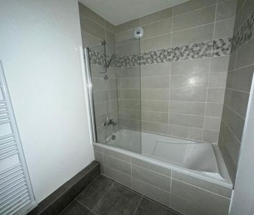 Location Appartement 3 pièces 69m² LE BOURGET DU LAC 73370 - Photo 5