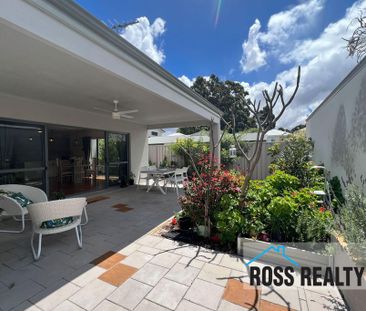 LUXURY LIVING IN PRIME LOCATION! - Photo 2