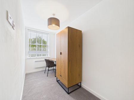 Virginia House, 35-51 Station Road, Egham,TW20 - Photo 5