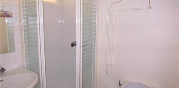 Location Appartement 1 pièce 12m² CLERMONT FERRAND 63000 - Photo 2