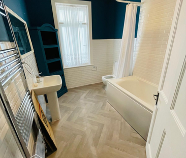 1 bedroom in a house share to rent - Photo 2