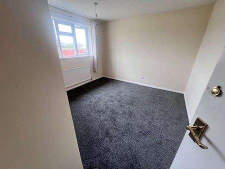 Helford Close, Aylesbury, HP21 - Photo 2