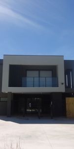 Studio Apartment Electricity & Water Included! - Photo 3