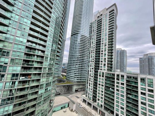 For Lease - 51 Lower Simcoe Street Unit# 1602, Toronto, Ontario - Photo 1