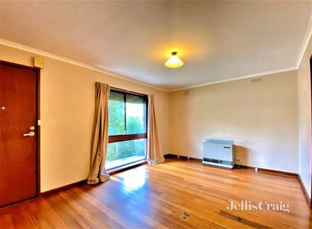 1/14 Beaconsfield Road, Briar Hill - Photo 2