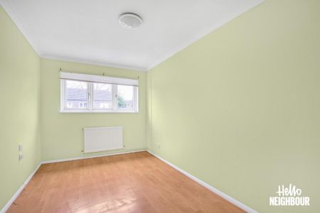 3 bedroom end of terrace house to rent - Photo 4