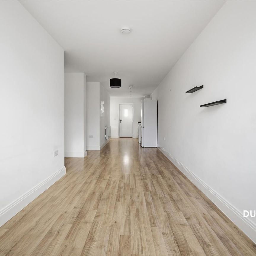 Whitewell Road, Colchester - Photo 1