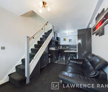 2 bedroom property to rent - Photo 1