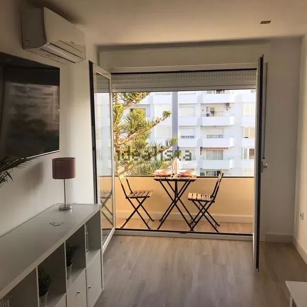 Alquiler de piso en Calle Alberto Morgenstern - Photo 1